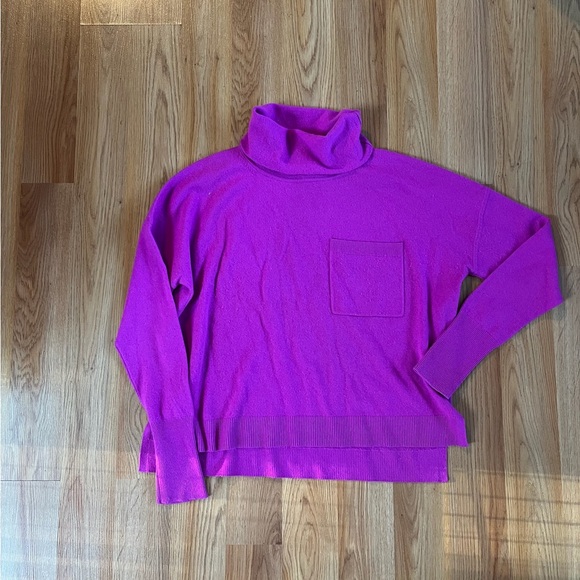 Vineyard Vines Sweaters - Vineyard Vines Fuchsia Roll Neck Pocket Sweater Wool Cashmere Turtleneck Medium